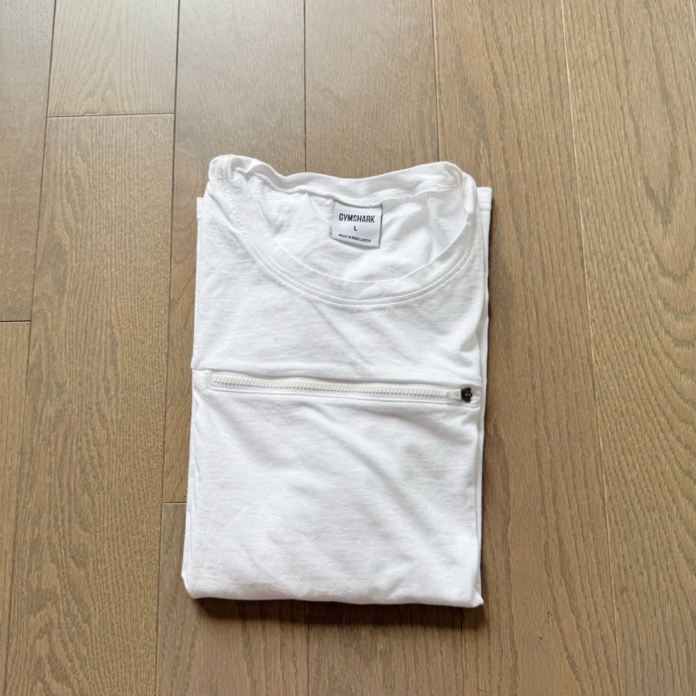 WHITE GYMSHARK SHORT SLEEVE SHIRT